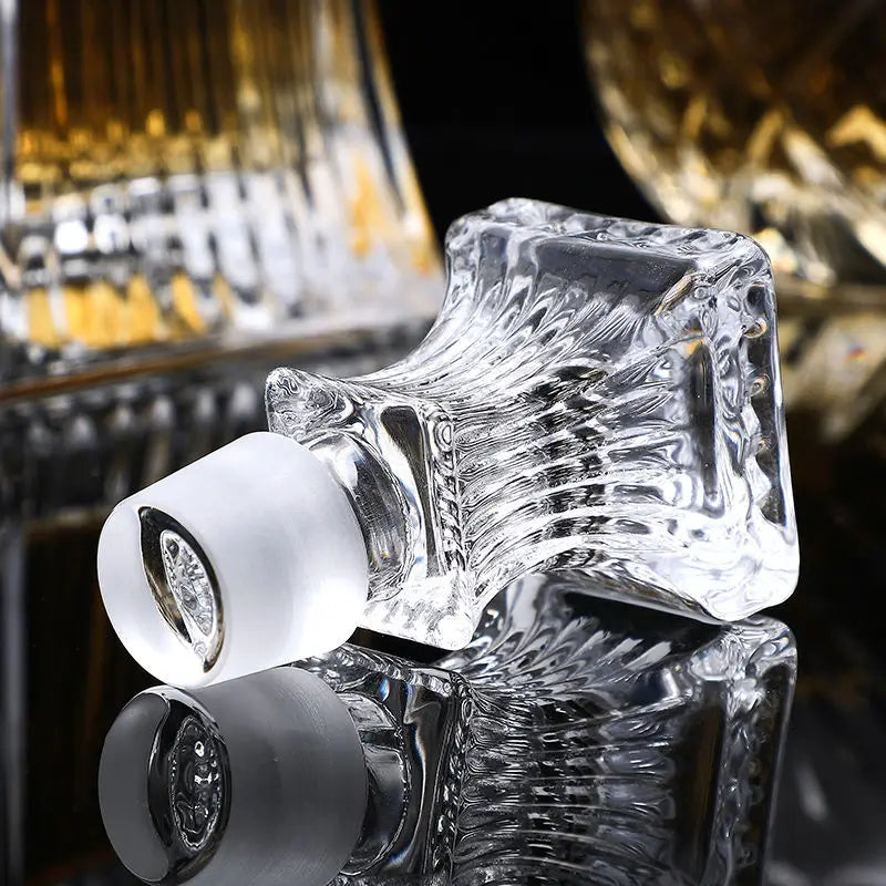 CRYS - Carafe à Whisky en cristal gravé