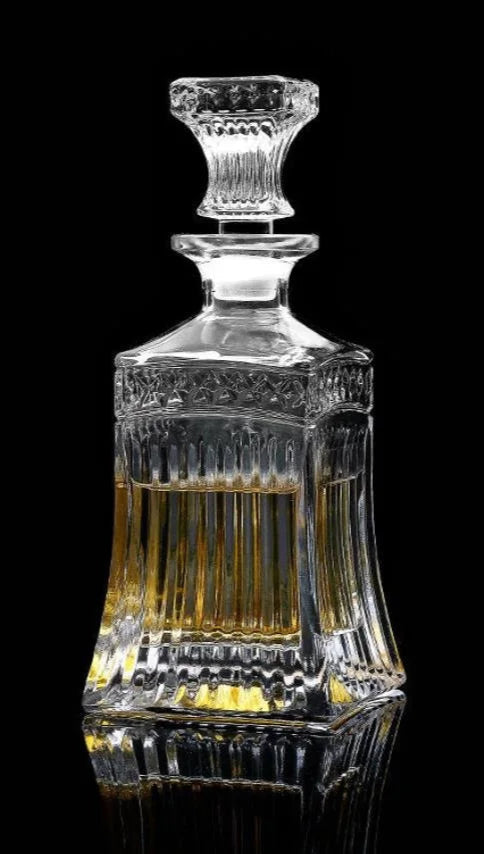 CRYS - Carafe à Whisky en cristal gravé
