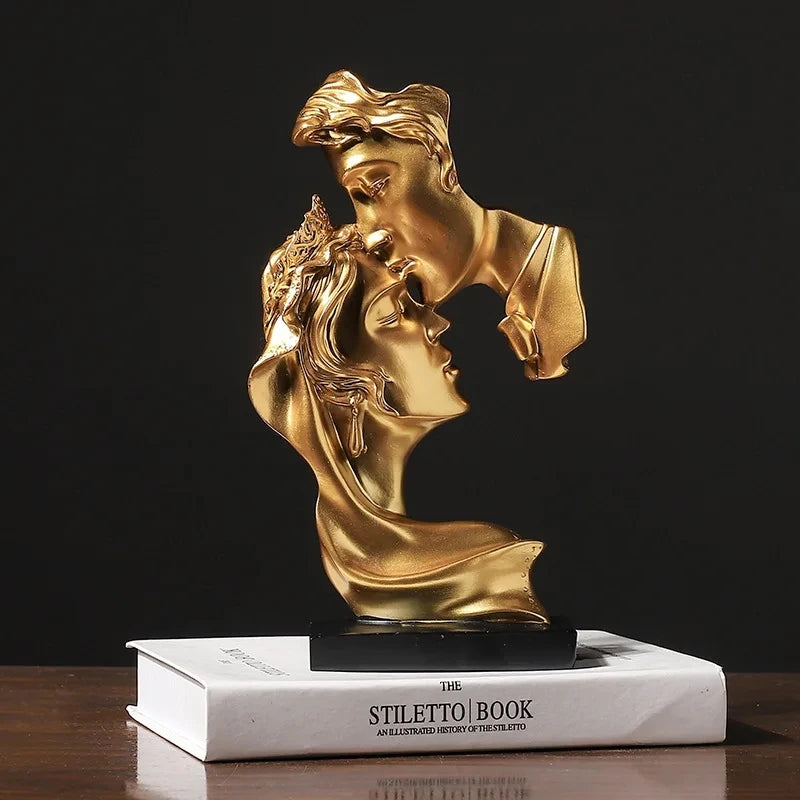 SOUL - Sculpture Lovers Kiss
